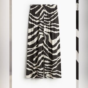 H&M, L, Zebra print super soft pull up pants